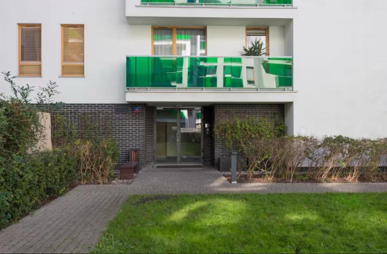 Shiraz Trio Apartament Варшава Екстериор снимка