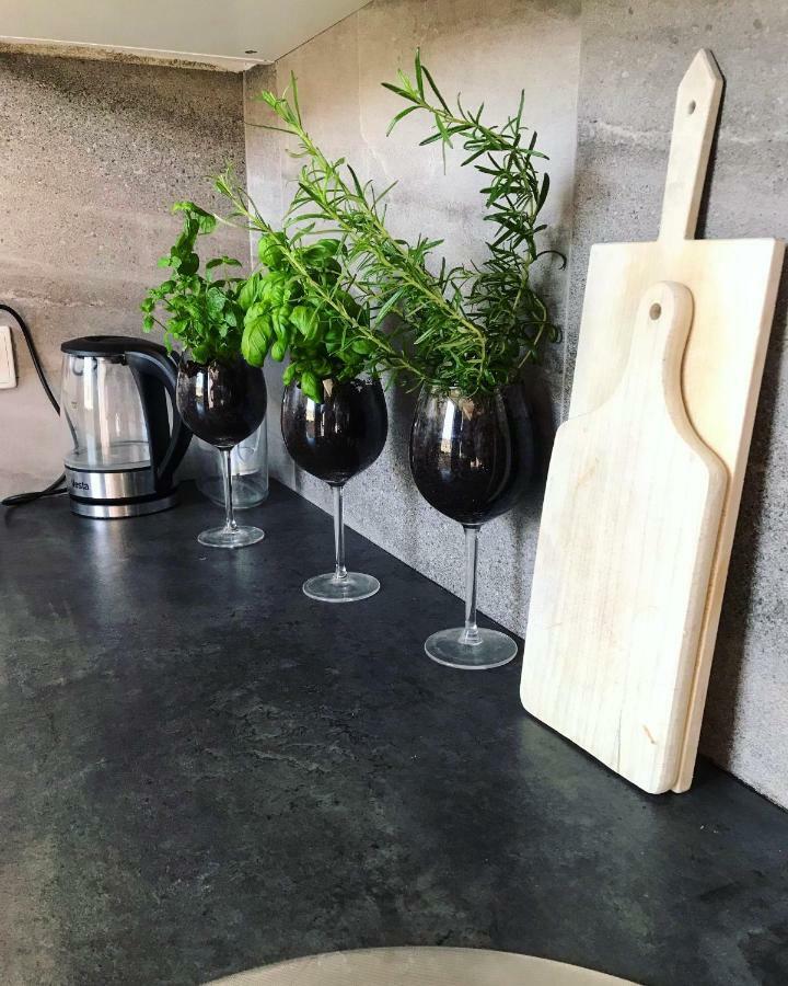 Shiraz Trio Apartament Варшава Екстериор снимка