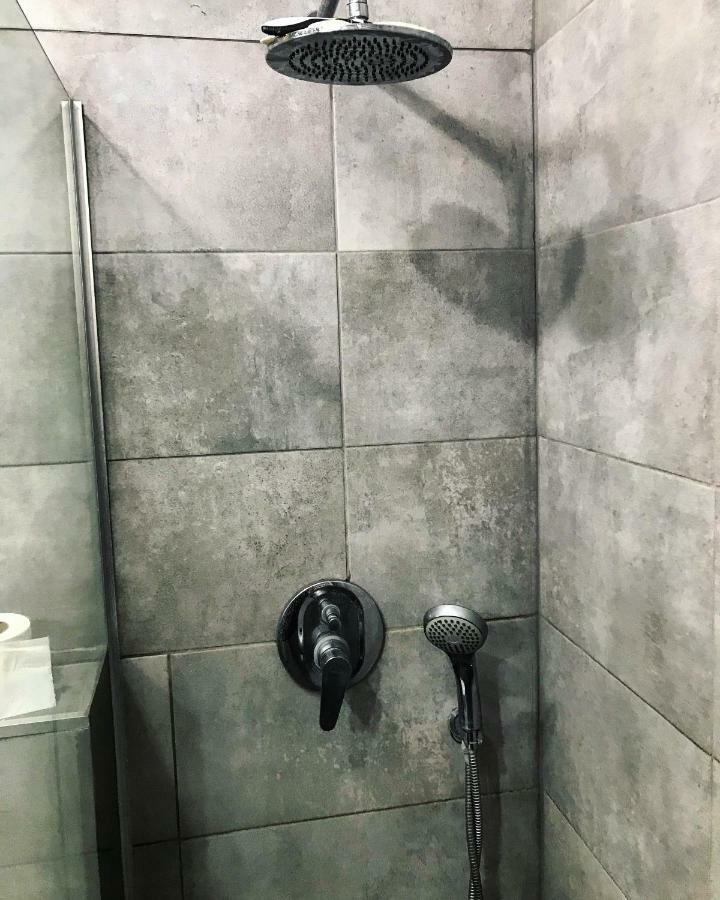 Shiraz Trio Apartament Варшава Екстериор снимка